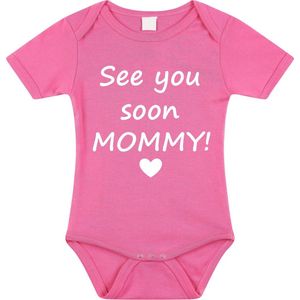 Baby rompertje met leuke tekst | See you soon mommy! |zwangerschap aankondiging | cadeau papa mama opa oma oom tante | kraamcadeau | maat 80 roze