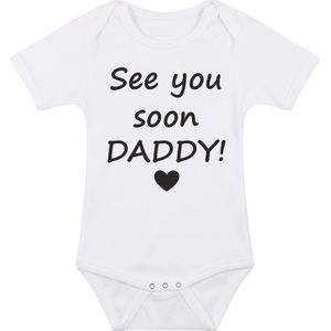 Baby rompertje met leuke tekst | See you soon daddy! |zwangerschap aankondiging | cadeau papa mama opa oma oom tante | kraamcadeau | maat 80 wit