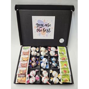 Chocolade Ballen - Thee Proeverij Pakket Groot | Mystery Card 'You are the Best' met persoonlijke (video)boodschap | Chocolade-Theepakket | Feestdagen box | Chocolade cadeau | Valentijnsdag | Verjaardag | Moederdag | Vaderdag