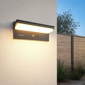 Newgarden Hiama LED tuinlamp op zonne-energie gemaakt van bamboe