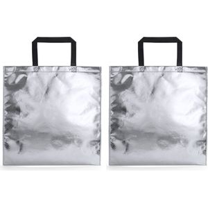 2x stuks draagtassen/schoudertassen in opvallende metallic zilveren kleur 45 x 44 x cm