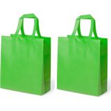 2x stuks draagtassen/schoudertassen/boodschappentassen in de kleur lime groen 35 x 40 x 15 cm