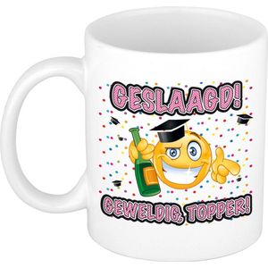 Bellatio Decorations Geslaagd cadeau mok - Geslaagd topper! - keramiek - Ca. 300 ml