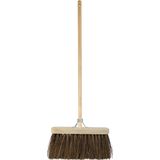 BETRA - Universele Harde Buitenbezem - Beige - FSC Hout - Inclusief Bezemsteel en Stokhouder