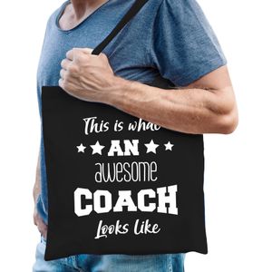 Cadeau tas voor coaches - katoen - 42 x 38 cm - zwart - This is what an awesome coach looks like - Feest Boodschappentassen
