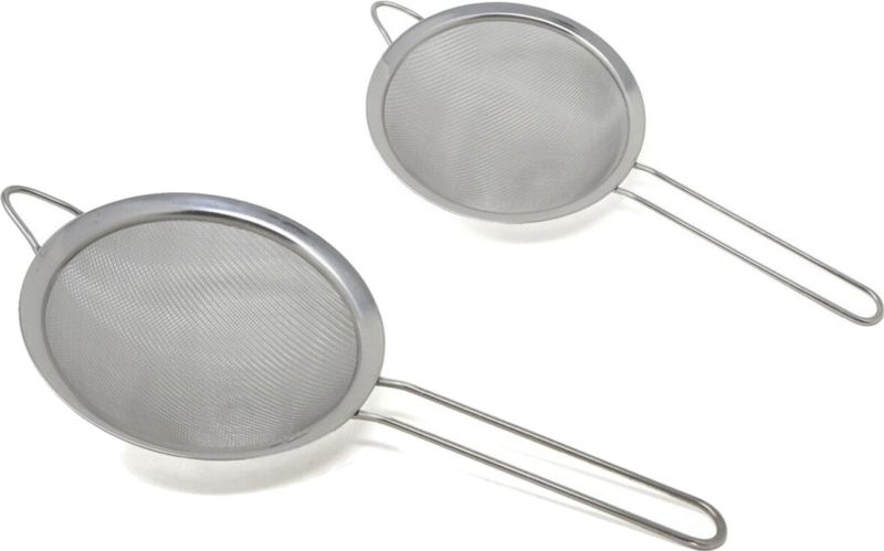 Keuken vergiet/zeef met steel - 2x - metaal - grijs - D18 x L37 cm / D16 x L34 cm