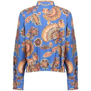 Blauwe blouse met bloemenprint en knoopdetail