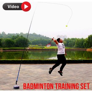 Allernieuwste.nl® Badminton Trainer Oefenapparaat Training incl Racket en Shuttles Set - Badminton Sport - Tennis Set - Buitensport Kinderen en Volwassenen - Speelset