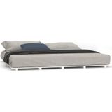 vidaXL Bedframe massief grenenhout wit 200x200 cm