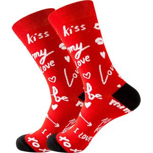 Sokken Rood met Liefde teksten zoals I love you, Special One en XoXo - Maat 38-44 - Valentijn cadeautje voor Hem of Haar