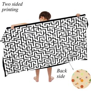 Ulticool Microvezel Kinder Handdoek 70x140 cm - Doolhof Dino Strandspeelgoed Bordspel Dinosaurus - Reizen Travel Accessoires Reis Gadgets Strandlaken Badlaken Badhanddoek Zwemhanddoek Reishanddoek Microfiber - Cadeau Jongen 2 3 4 5 6 7 8 9 10 11 Jaar