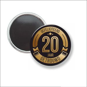 Button Met Magneet 58 MM - Gefeliciteerd 20 Jaar Getrouwd - NIET VOOR KLEDING