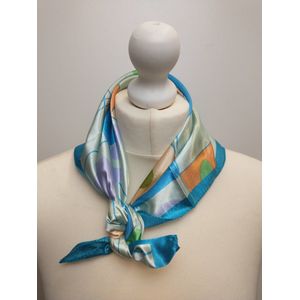 Vierkante dames sjaal Liselore fantasiemotief blauw lila groen oranje olijf abrikoos 50x50