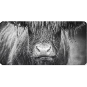 Muismat XXL - Bureau onderlegger - Bureau mat - Schotse hooglander - Koe - Zwart - Wit - Dieren - 80x40 cm - XXL muismat
