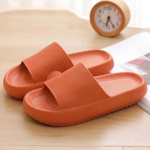 Klikkopers® - Cloud Slides - Slippers - Badslippers - Sloffen - Verdikte - Lichtgewicht - Super Zacht aan je Voeten - Anti-Slip - Oranje - 36-37
