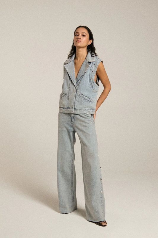 Homage to Denim - Mid Waist Wide Leg Jeans - Light Misty Blue - Met Grote Studs