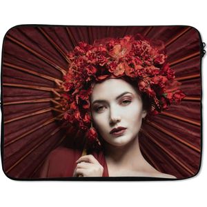 Laptophoes 17 inch - Vrouw - Rood - Portret - Paraplu - Laptop sleeve - Binnenmaat 42,5x30 cm - Zwarte achterkant