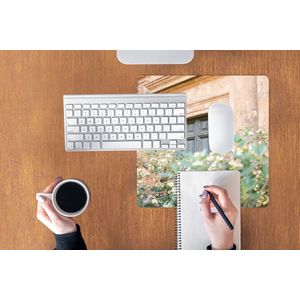 Muismat XXL - Bureau onderlegger - Bureau mat - Architectuur - Deur - Bloemen - Groen - Vintage - 40x40 cm - XXL muismat
