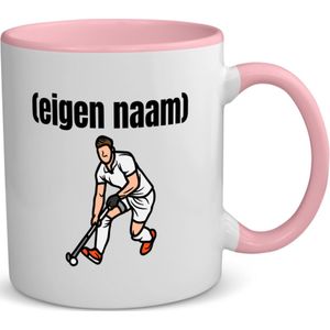 Akyol - hockey man met eigen naam koffiemok - theemok - roze - Hockey - atleten - mok met eigen naam - iemand die houdt van hockey - verjaardag - cadeau - kado - 350 ML inhoud