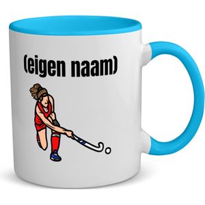 Akyol - hockey vrouw met eigen naam koffiemok - theemok - blauw - Hockey - atleten - mok met eigen naam - iemand die houdt van hockey - verjaardag - cadeau - kado - 350 ML inhoud