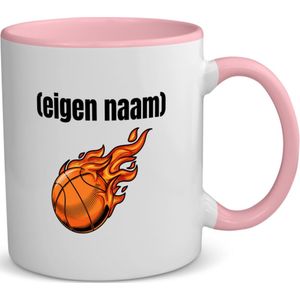 Akyol - basketbal vuur met eigen naam koffiemok - theemok - roze - Basketbal - iemand die op basketbal zit - sport - verjaardag cadeau - kado - bal - wedstrijdsport - 350 ML inhoud