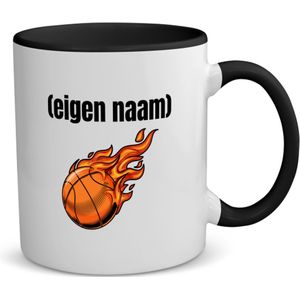 Akyol - basketbal vuur met eigen naam koffiemok - theemok - zwart - Basketbal - iemand die op basketbal zit - sport - verjaardag cadeau - kado - bal - wedstrijdsport - 350 ML inhoud