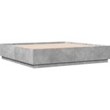 vidaXL - Bedframe - met - LED-verlichting - bewerkt - hout - betongrijs - 200x200 - cm