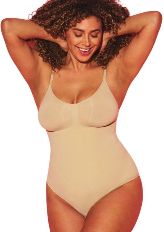 NIKKIE medium corrigerende stringbody beige