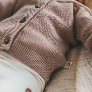 Knit - Ruffle Collar Cardigan - Katoen/Acryl - Knoopsluiting - Gehaakt Motief