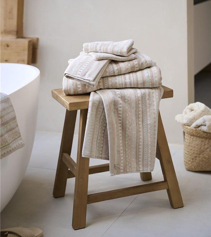 Pip Studio - Geometric Print - Douchelaken - Sand - 100% Katoen