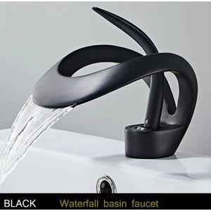 Wastafelkraan - luxe - design - mat zwart - keukenkraan - fonteinkraan - sanitair - toilet - brede straal