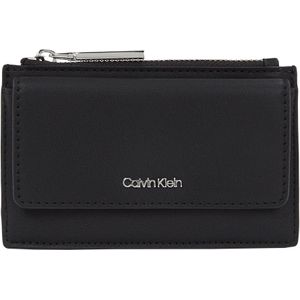 Calvin Klein Dames MUST ZIP FLAP CARDHOLDER, Ck Zwart, 0ne Maat, zwart., 0ne Size