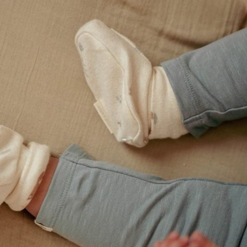 Little Dutch - Babyslofjes - Gebroken Wit - Biologisch Katoen - Forest Nature Print