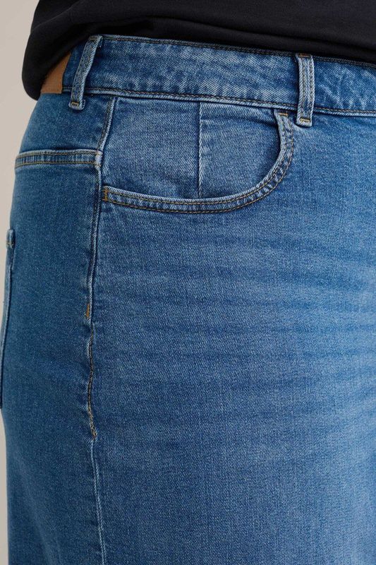 WE Fashion - Curve - Spijkerrok - Medium Blue Denim - Midi-lengte - 5-pocket-stijl