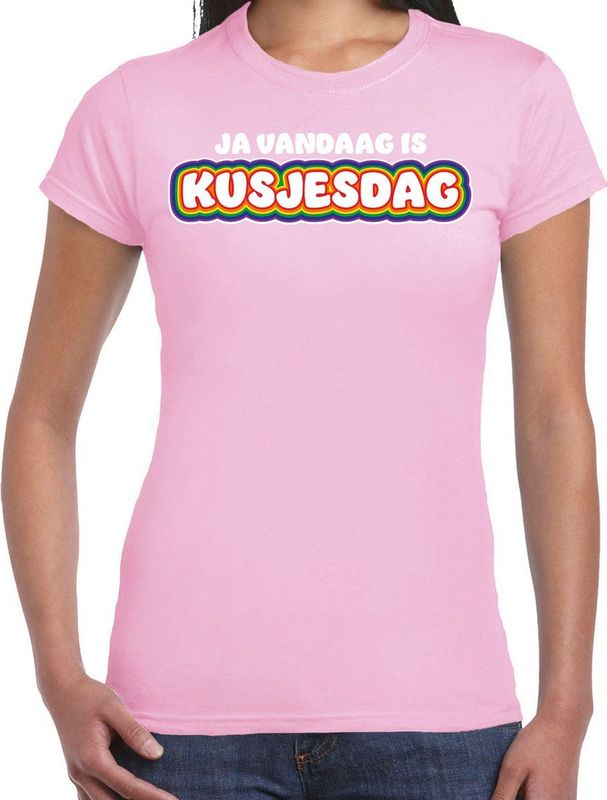 Bellatio Decorations Gay Pride T-shirt voor dames - licht roze - kusjesdag - regenboog - LHBTI