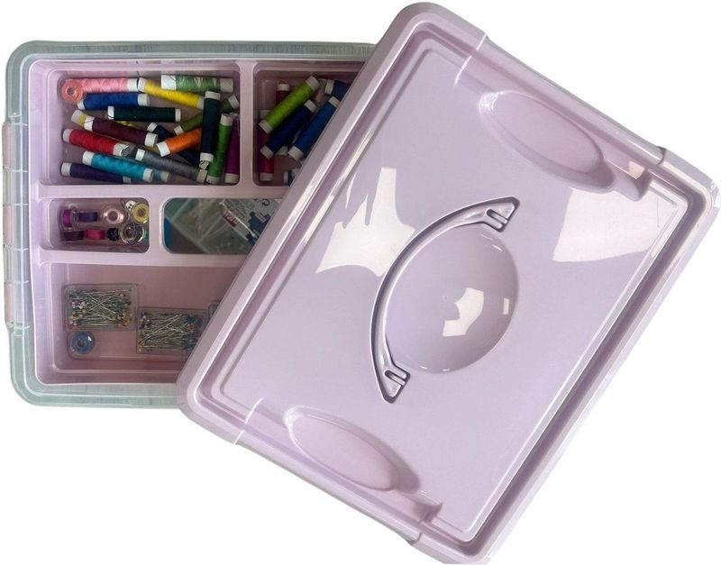 Plasticforte - Naaidoos - Roze - 12L - Opbergbox met Vakverdeling Tray