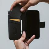 Decoded - 2 in 1 Leather Detachable Wallet MagSafe - Zwart - Voor Apple iPhone 17
