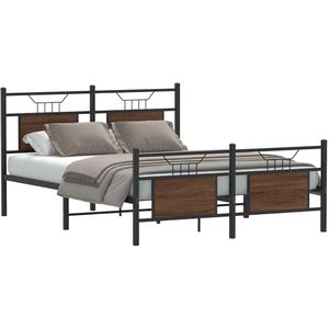 vidaXL - Bedframe - zonder - matras - bewerkt - hout - bruin - eikenkleur - 140x200 - cm