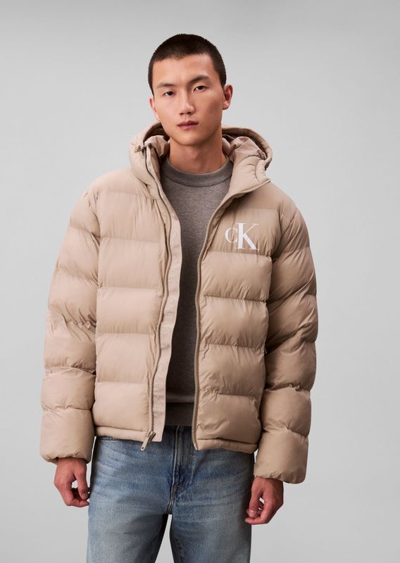 Calvin Klein - LS Nylon Monogram Puffer JKT - Gewatteerde Jas - Beige