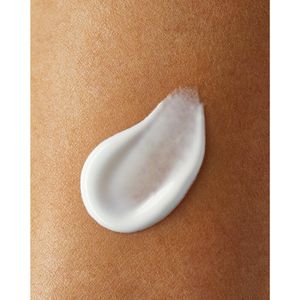 NIVEA - Natural Radiance - Bodylotion - 6 x 200 ml - Voordeelverpakking