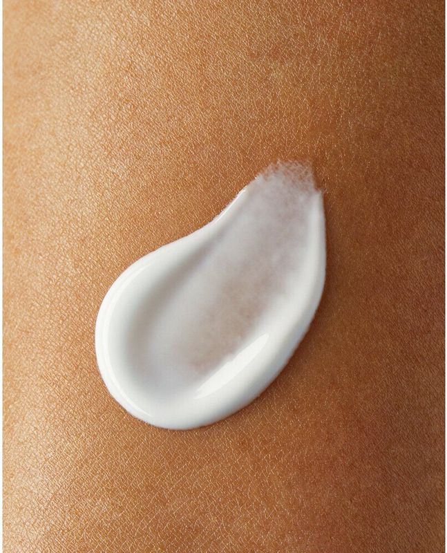 NIVEA - Natural Radiance - Bodylotion - 6 x 200 ml - Voordeelverpakking