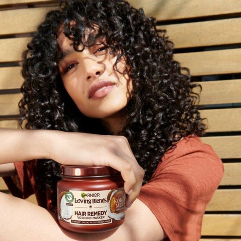 Garnier Loving Blends - Kokosmelk en Macadamia - Haarmasker - 340 ml