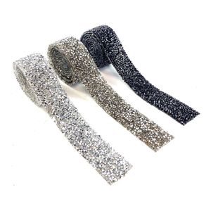 10 cm Crystal Rhinestone Strass Hot Fix Strijk Tape (prijs per 10 cm) L 10 x B 2.6 cm Zwart