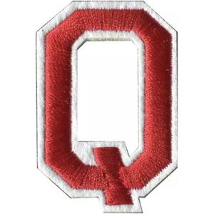 Alfabet Strijk Letter Embleem Patch Rood Wit Dun Randje 4 cm / Letter Q / 5.1 cm