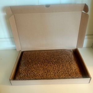 Ferrarium tuinplantenmest 1 kg - meststof 5 in 1  - tuinplanten mest korrel - korrelvorm tuinplantenmest - langzame afgifte plantenvoeding - jaarlijkse plantenvoeding - chloorarm meststof - tuinmest - meststof -