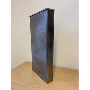 ChantalBrando STAAL BLOEMBAK MODERN INDUSTRIEEL DESIGN