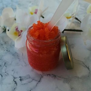 Lipscrub mango