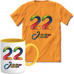 22 Jaar Vrolijke Verjaadag T-shirt met mok giftset Geel | Verjaardag cadeau pakket set | Grappig feest shirt Heren – Dames – Unisex kleding | Koffie en thee mok | Maat XL