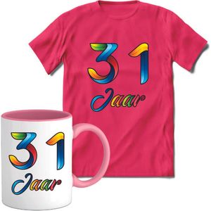 31 Jaar Vrolijke Verjaadag T-shirt met mok giftset Roze | Verjaardag cadeau pakket set | Grappig feest shirt Heren – Dames – Unisex kleding | Koffie en thee mok | Maat L