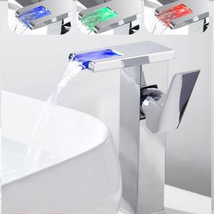 STYLUMO Hoge Wastafelkraan Met Led – Hoge uitloop - Chrome Wastafelkraan Met Licht – Badkamerkraan – Chroom - Wastafelkraan Met 'Kleurenwater' - Kraan met licht